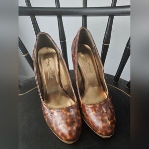 Anne Michelle patent leather leopard print pumps Womens Sizs 6.5